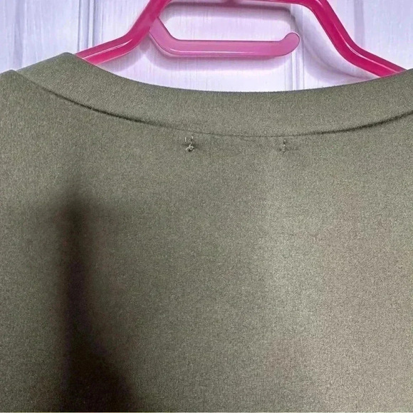 Ragdoll Maternity Shirt Front Pocket / v-Neck Green Size Medium - Picture 12 of 16